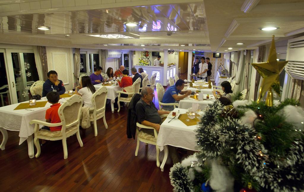 Signature Halong Cruise Ha Long Exterior photo