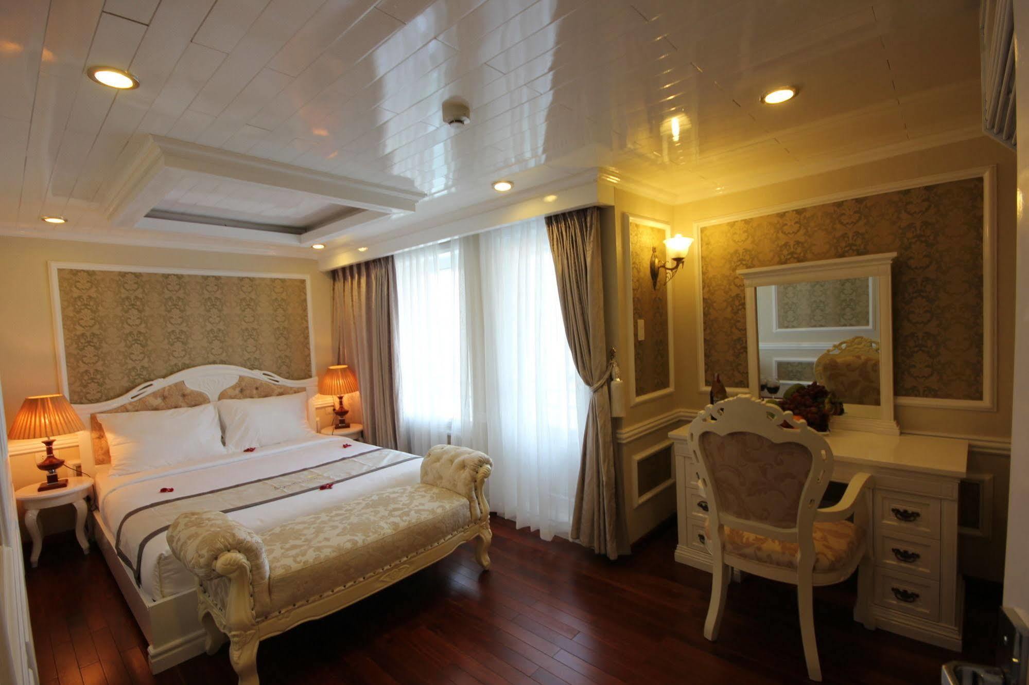 Signature Halong Cruise Ha Long Exterior photo