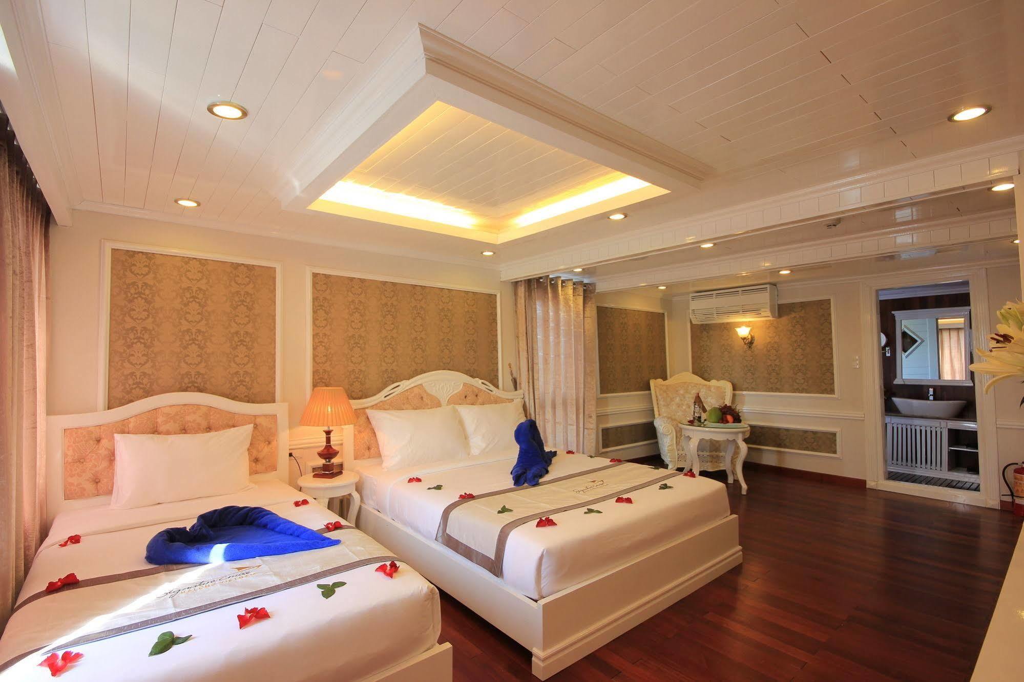 Signature Halong Cruise Ha Long Exterior photo
