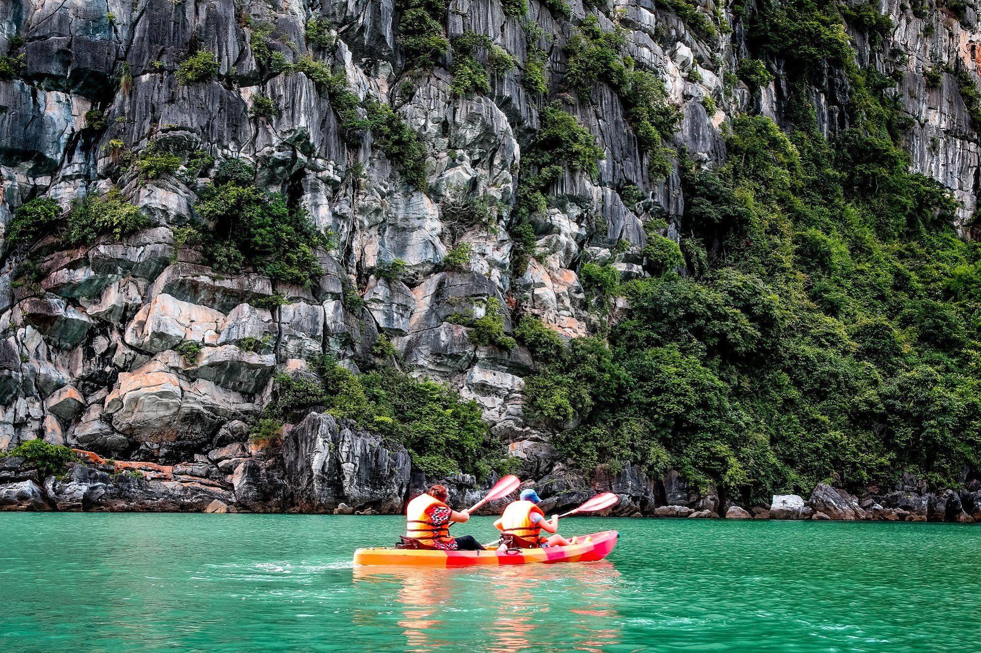 Signature Halong Cruise Ha Long Exterior photo
